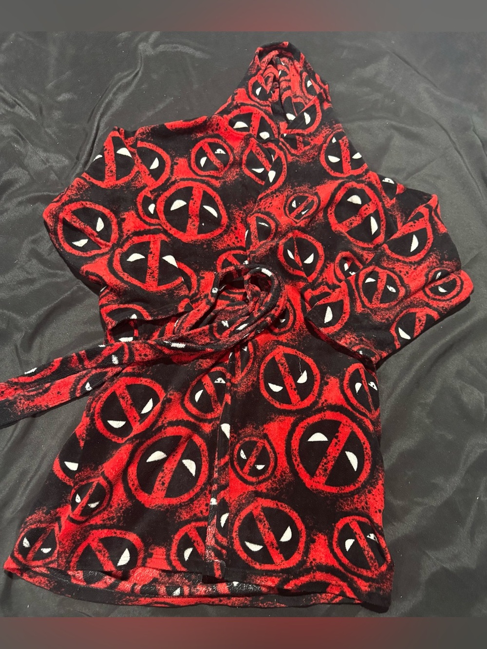 Marvel Red and Black Deadpool Print Robe